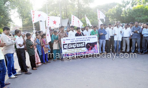  CFI protests, locks minority office regarding scholarships 2